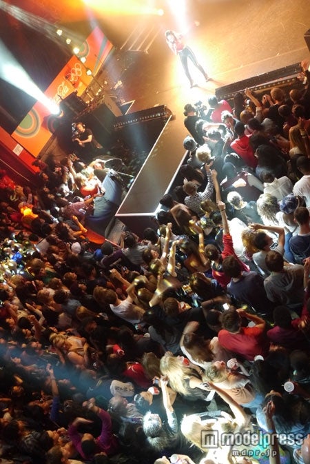 「MOVE TO THE BEAT Live in London」