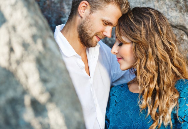 どう返すのが正解 Lineで 自撮り を送ってくる男性の心理とは モデルプレス