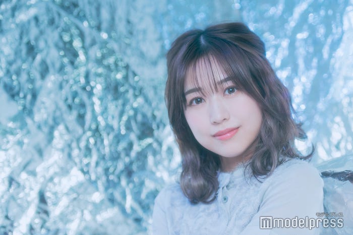 篠崎彩奈(C)モデルプレス