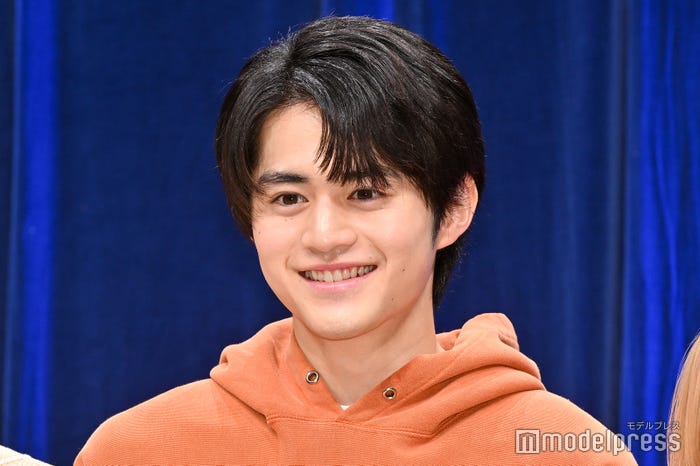 鈴鹿央士(C)モデルプレス