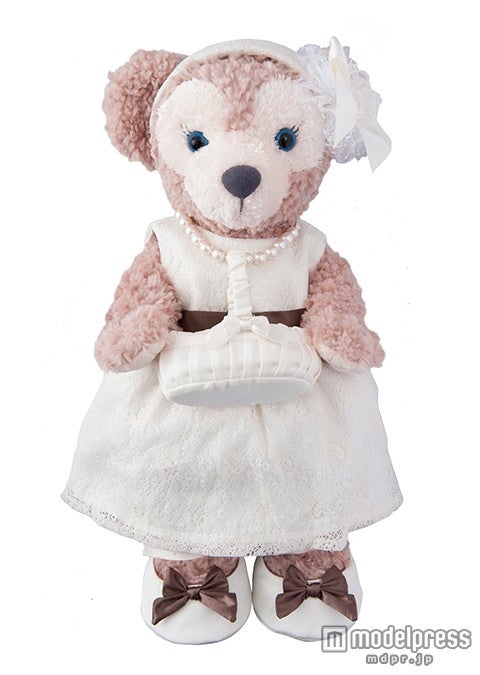 シェリーメイウェア（フラワーガール）￥12000／ぬいぐるみ（S）は別売り（C）Disney