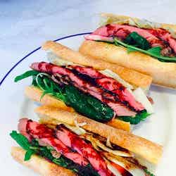 「ローストビーフのカスクルート バルサミコソースがけ」¥410/画像提供:Refectoire