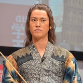 まんぷく 世良さん 桐谷健太 の イケメン発言 に反響 朝から泣かせてくる 名言出た モデルプレス まんぷく 世良さん 桐谷健太 の イケメン発言 に反響 朝から泣かせてくる 名言出た モデルプレス