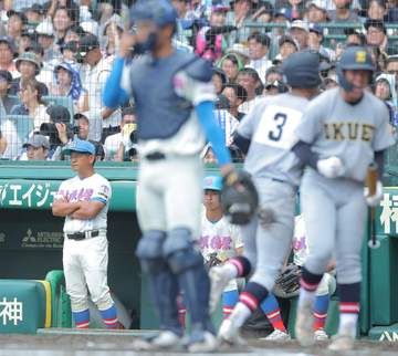夏の甲子園 49番目の「しんがり校」が初戦7連敗 センバツ8強の花咲徳栄も負のジンクス破れず 仙台育英に完封負け