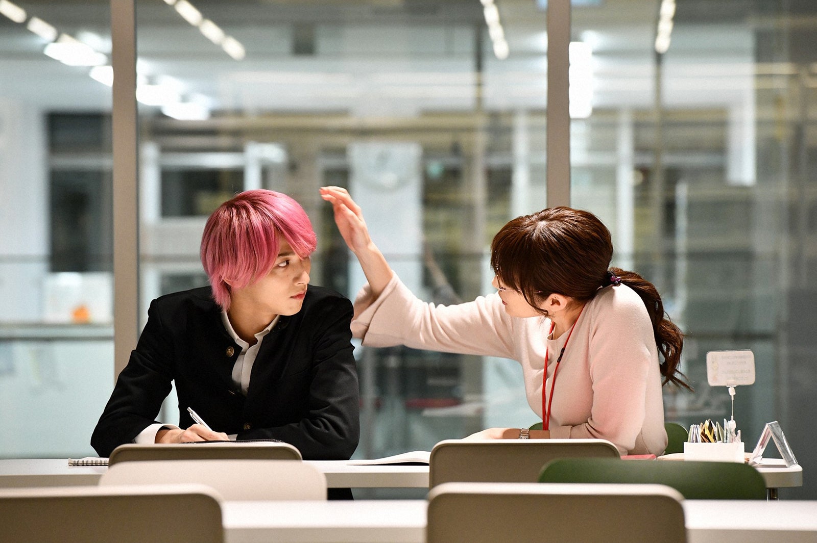 横浜流星、高梨臨／「初めて恋をした日に読む話」第7話より（C）TBS