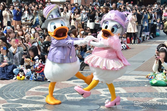 「ブロードウェイ」ドナルド、デイジー/「イースター・イン・ニューヨーク」