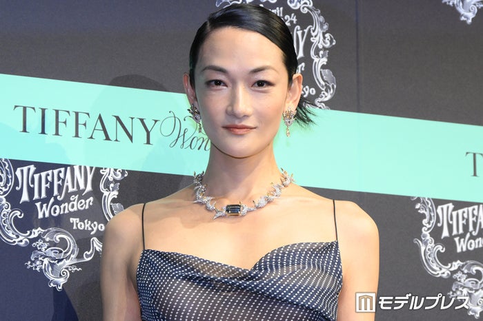 妊娠中の冨永愛「妊婦に優しいマフィンその2」公開「ココア味美味しそう」「身体への気遣いが素晴らしい」と反響