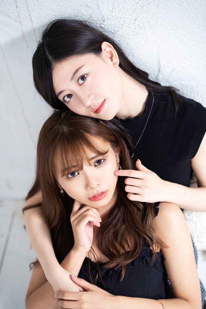 磯佳奈江、上西恵「磯佳奈江1st写真集 いそちゃん」(C)KADOKAWA PHOTO/MAKINO SHOTA