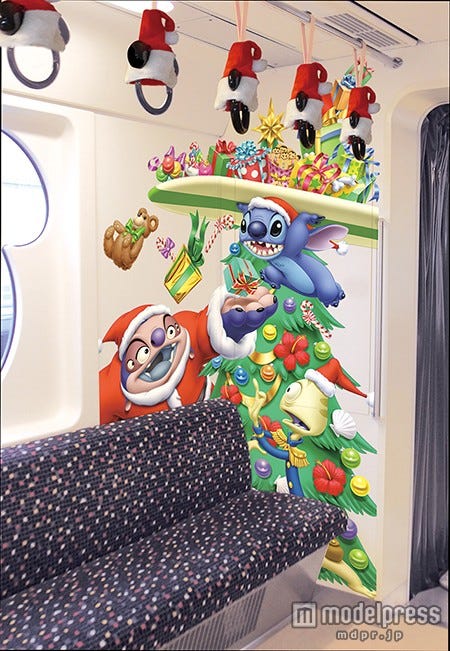 冬の「スティッチ・エンカウンター・ライナー」(C)Disney