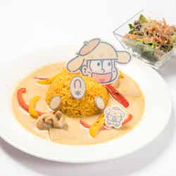 十四松×ポムポムプリン ココナッツミルクおしりカレー¥1,480(税抜)(C)1976,1979,1984,1988,1996,2017 SANRIO CO.,LTD.