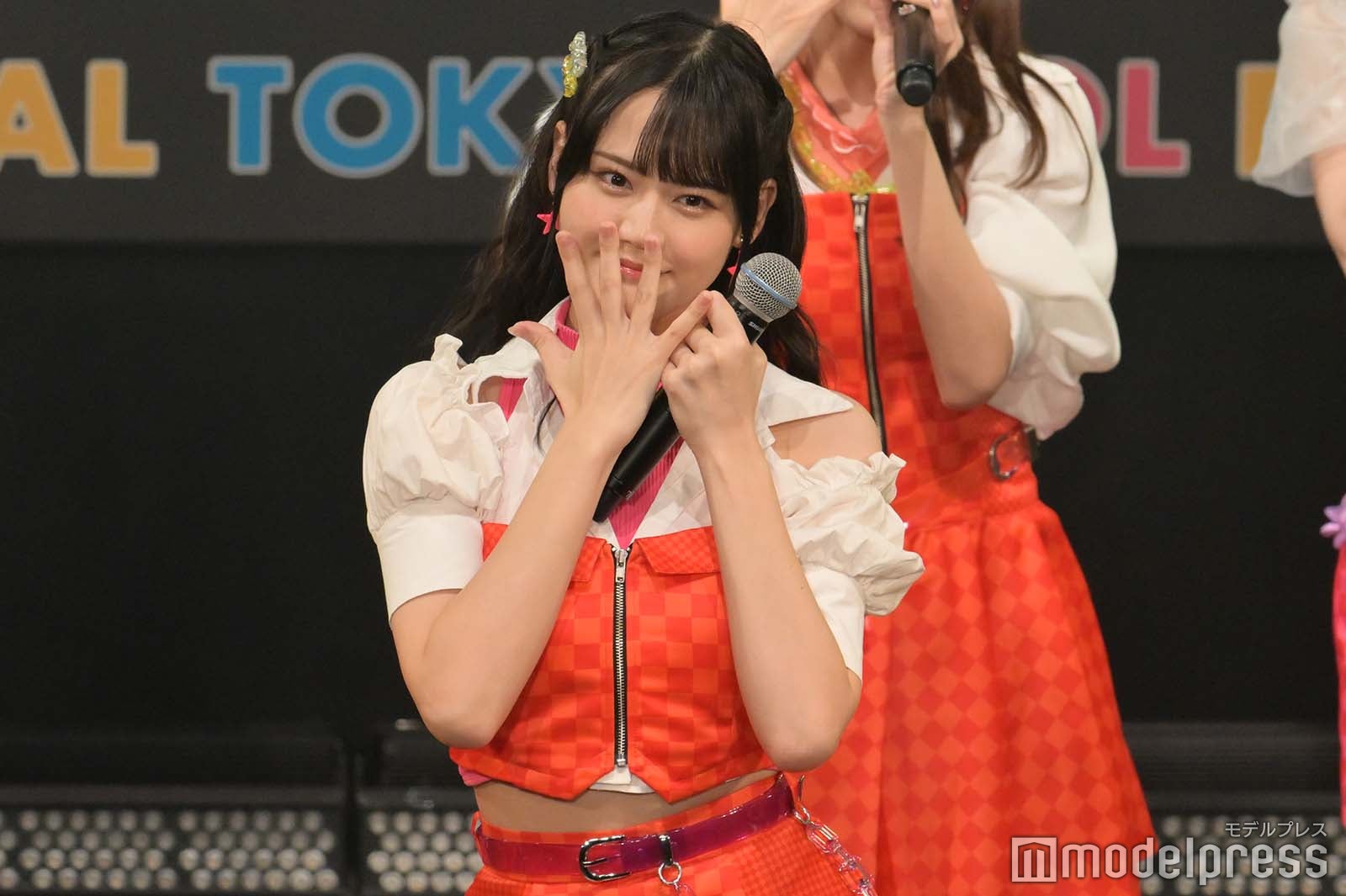 =LOVE （C）モデルプレス