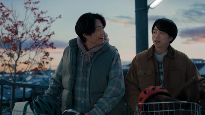 相葉雅紀、櫻井翔「セブン‐イレブン」新テレビCM「温めますか」篇(提供写真)