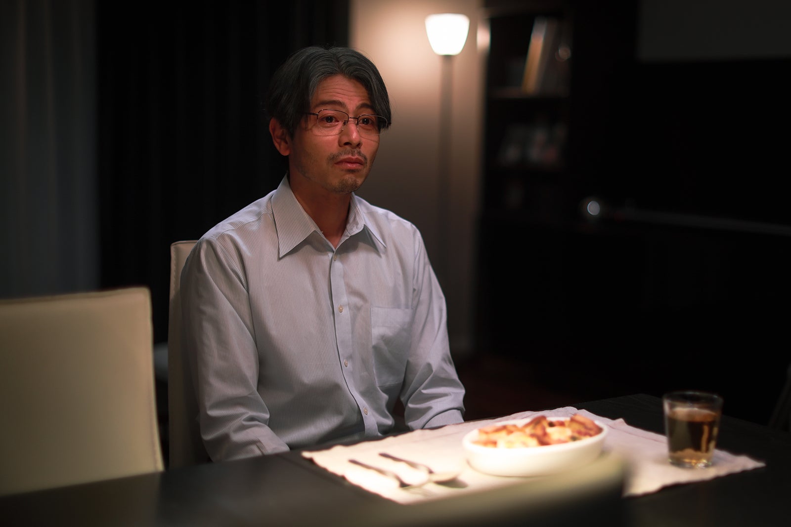 吉沢悠「泥濘の食卓」第4話より（C）テレビ朝日