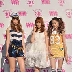 マギー(左)、トリンドル玲奈、(中央)、河北麻友子(左)