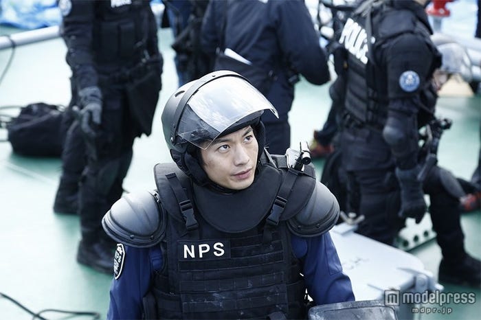 向井理/(C)2015「S-最後の警官- 奪還 RECOVERY OF OUR FUTURE」製作委員会(C)小森陽一、藤堂裕/小学館