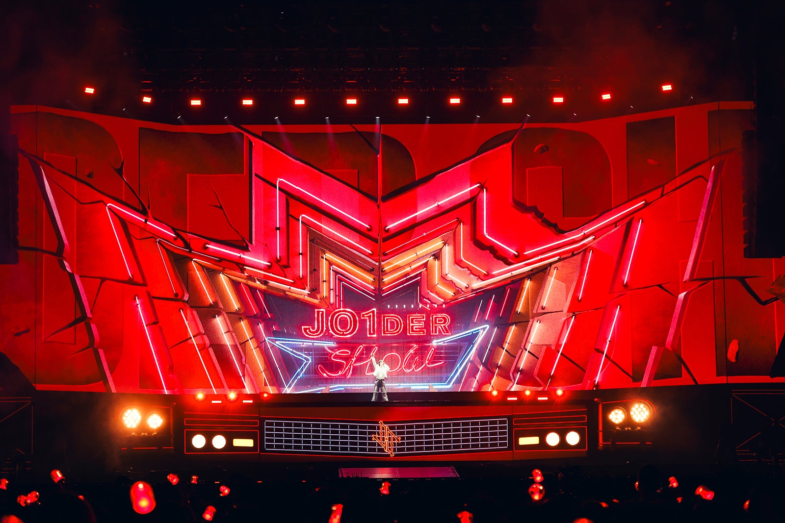 JO1（C）LAPONE Entertainment