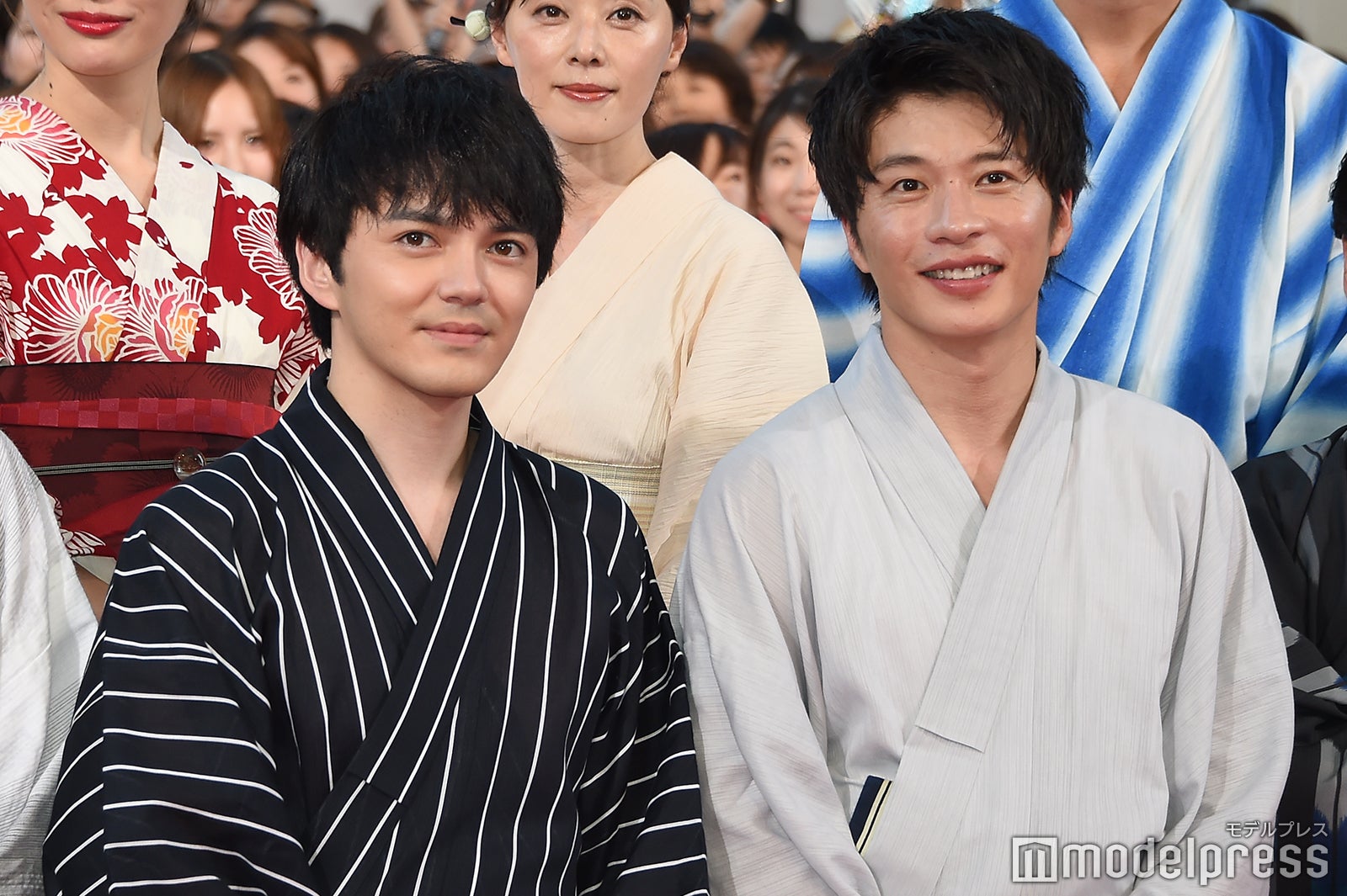 仲良し林遣都＆田中圭（C）モデルプレス