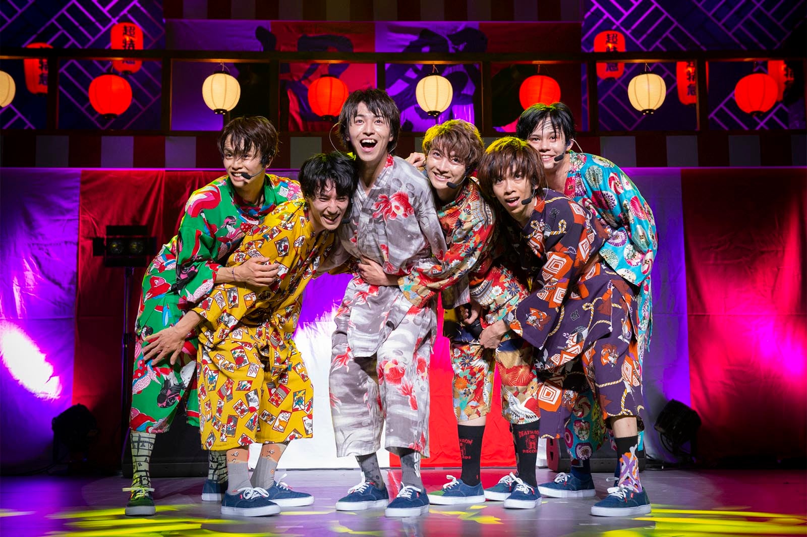 超特急（写真：米山三郎、深野輝美、冨田望）