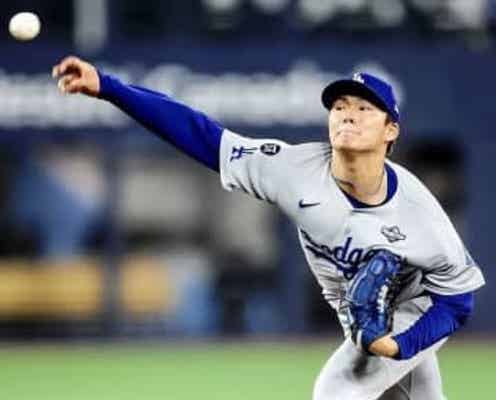 山本由伸 降板後にベンチでスネルと熱いハグ 心温まるワンシーン 6回5安打1失点で降板 大役を果たす