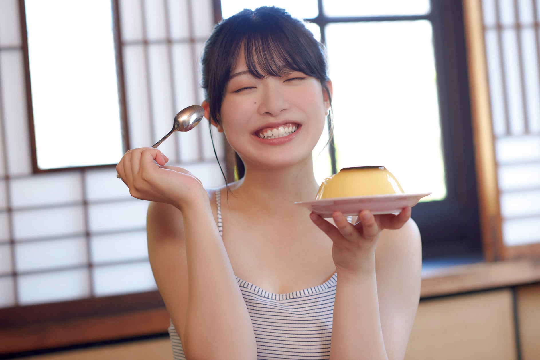 小越春花（C）田川雄一、光文社