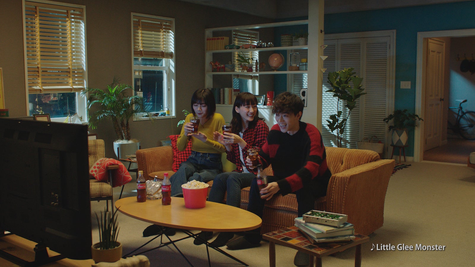 池田エライザ、綾瀬はるか、菅田将暉／新CMより （提供画像）