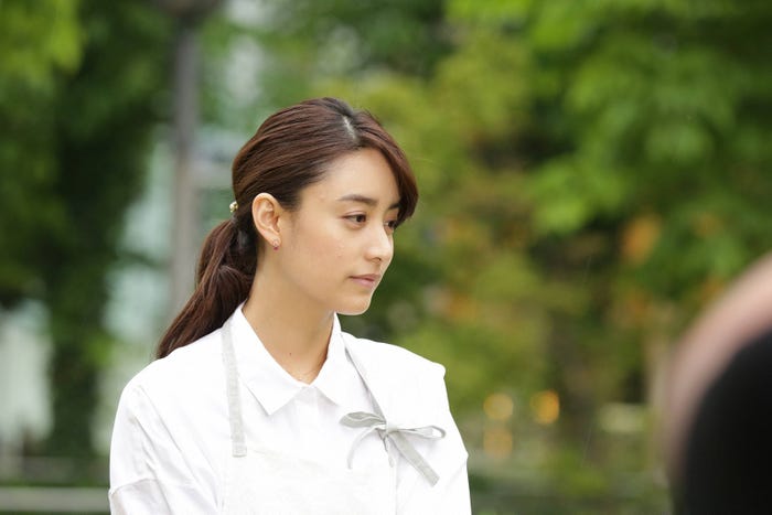 山本美月/「モンテ・クリスト伯 ー華麗なる復讐ー」第4話より(C)フジテレビ