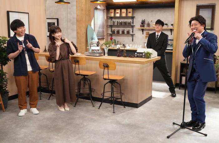 「バチェ田バチェ男」(左から)秋山寛貴、畑芽育、菊田竜大、松尾駿(C)フジテレビ