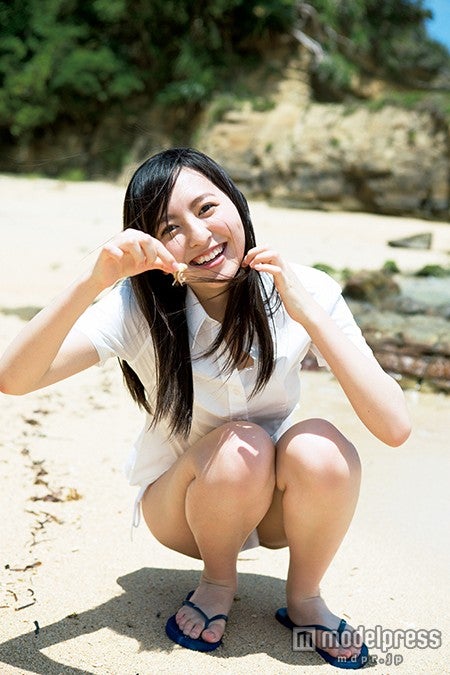 ファースト写真集『森のモノローグ』（集英社刊）より（C）細居幸次郎／週刊プレイボーイ