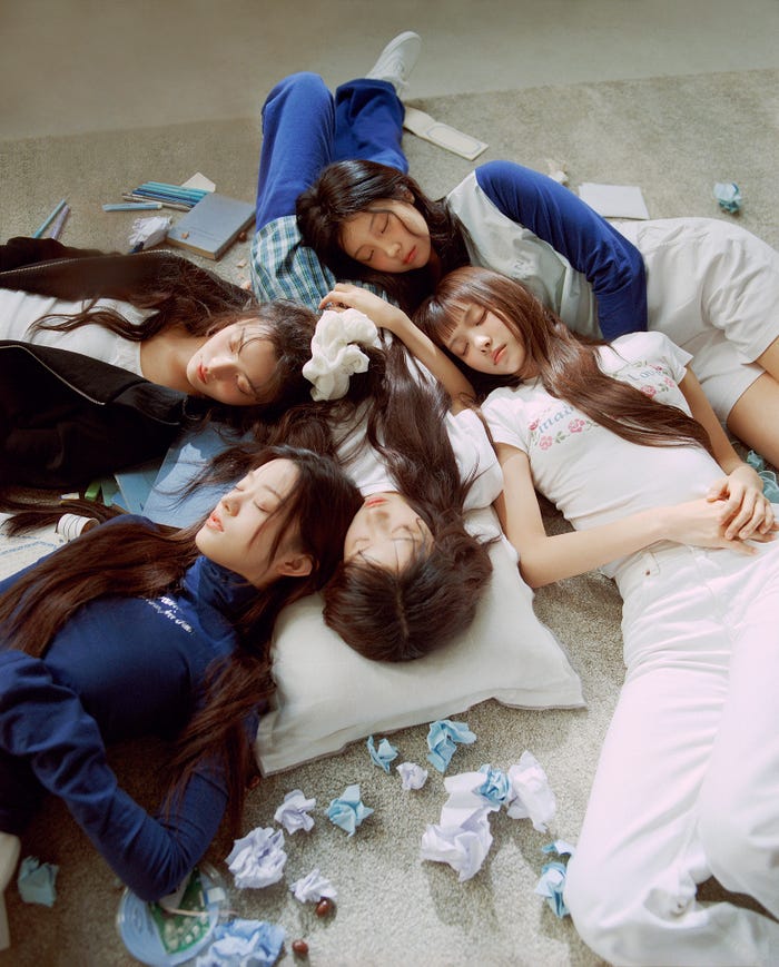 ILLIT「Almond Chocolate」(P)&(C) BELIFT LAB Inc.