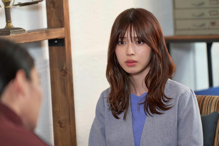 白石聖「しょせん他人事ですから〜とある弁護士の本音の仕事〜」第2話より(C)しょせん他人事ですから製作委員会