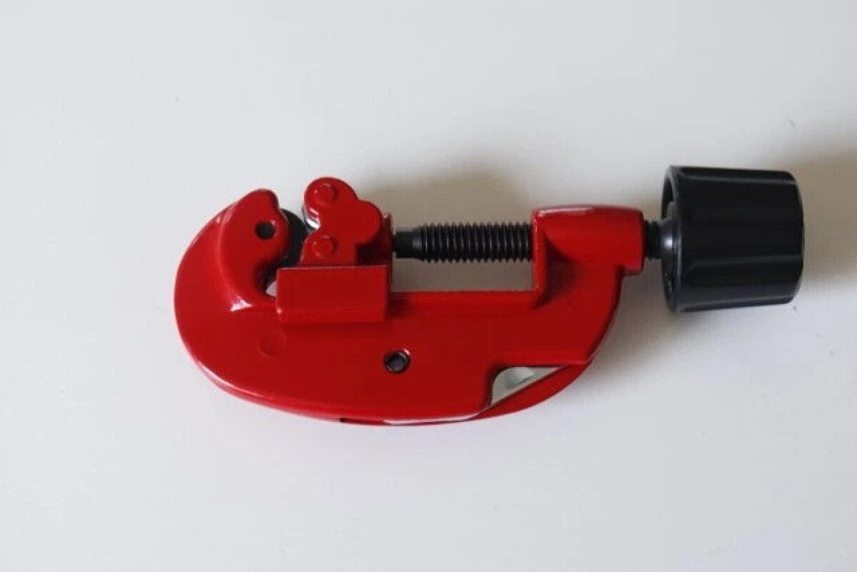 ダイソーのパイプカッター