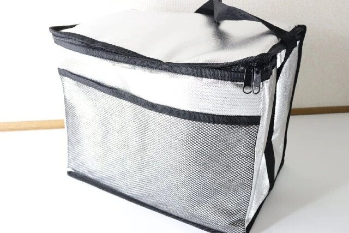 ダイソー　アルミソフトクーラーバッグ