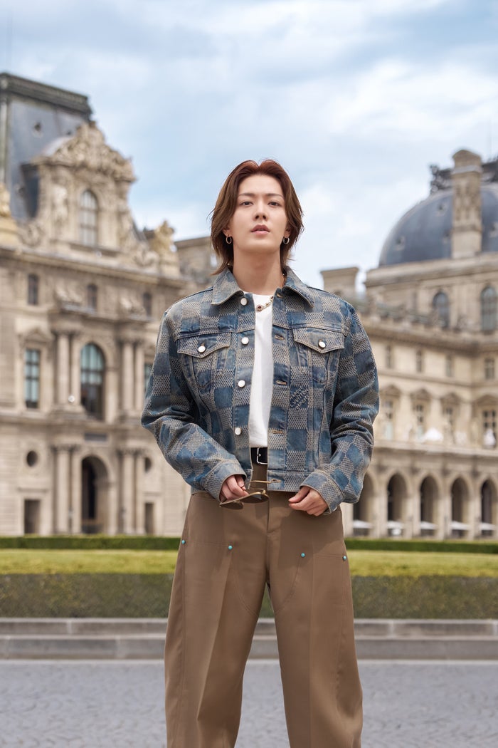 NCT 127・YUTA、パリ開催「ルイ・ヴィトン」2025春夏メンズファッションショーに出席