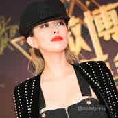 加藤ミリヤ そばにいるね カバーに感動の声 青山テルマ本人も号泣 Aitai 熱唱 モデルプレス 加藤ミリヤ そばにいるね カバーに感動の声 青山テルマ本人も号泣 Aitai 熱唱 モデルプレス