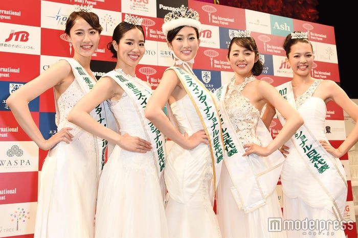 (左から)文室理惠さん、村上麻衣さん、筒井菜月さん、福井千聖さん、大倉由莉さん(C)モデルプレス