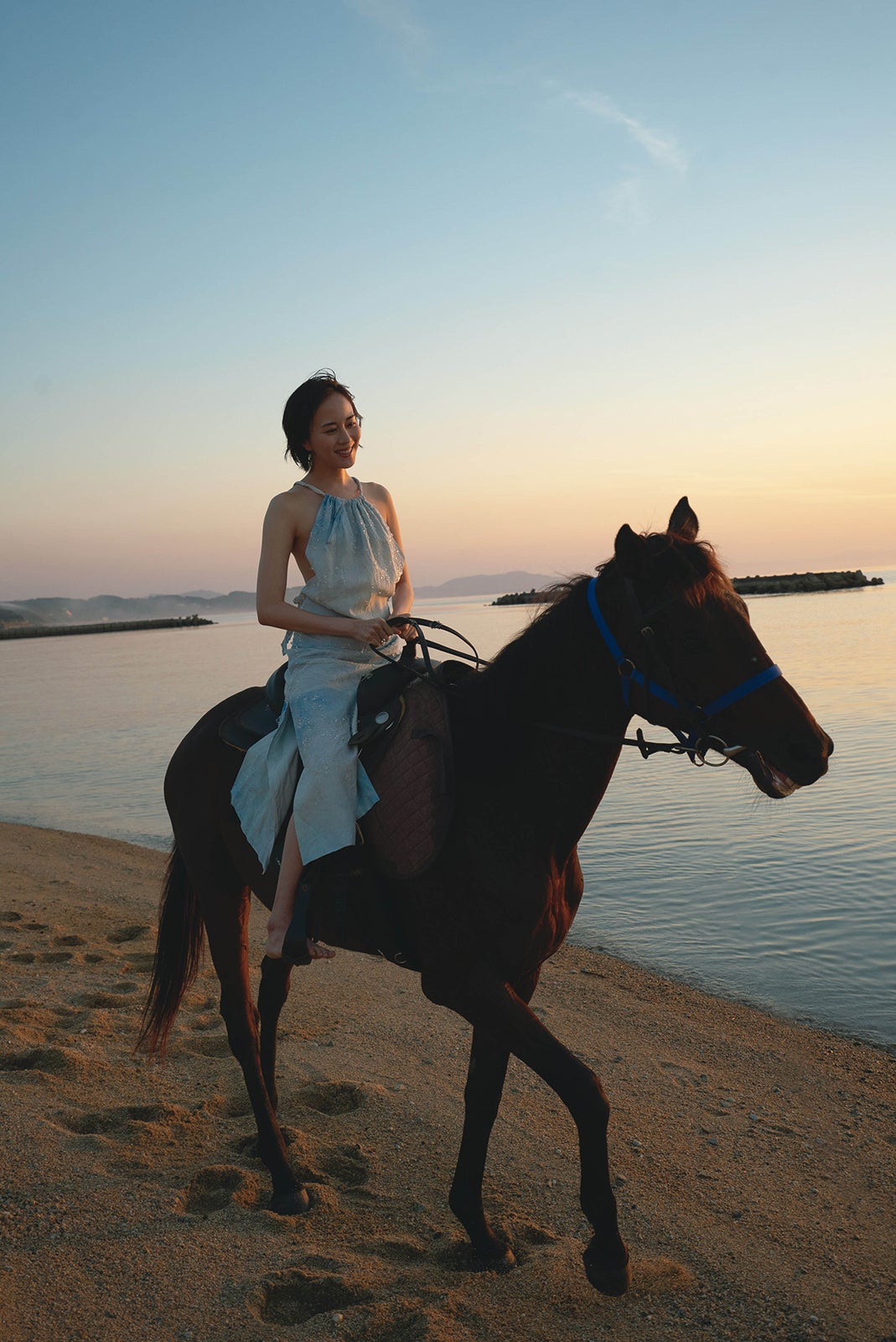 比嘉愛未（C）藤代冥砂／集英社  プロデュース／清川あさみ