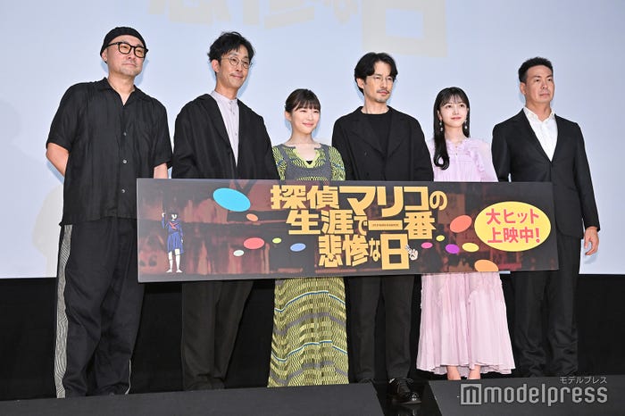 (左から)内田英治監督、北村有起哉、伊藤沙莉、竹野内豊、久保史緒里、片山慎三監督(C)モデルプレス