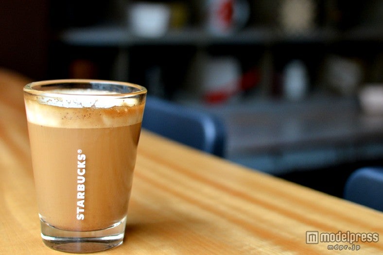 スタバBarがオープン、ショットグラスで楽しむ大人のコーヒー