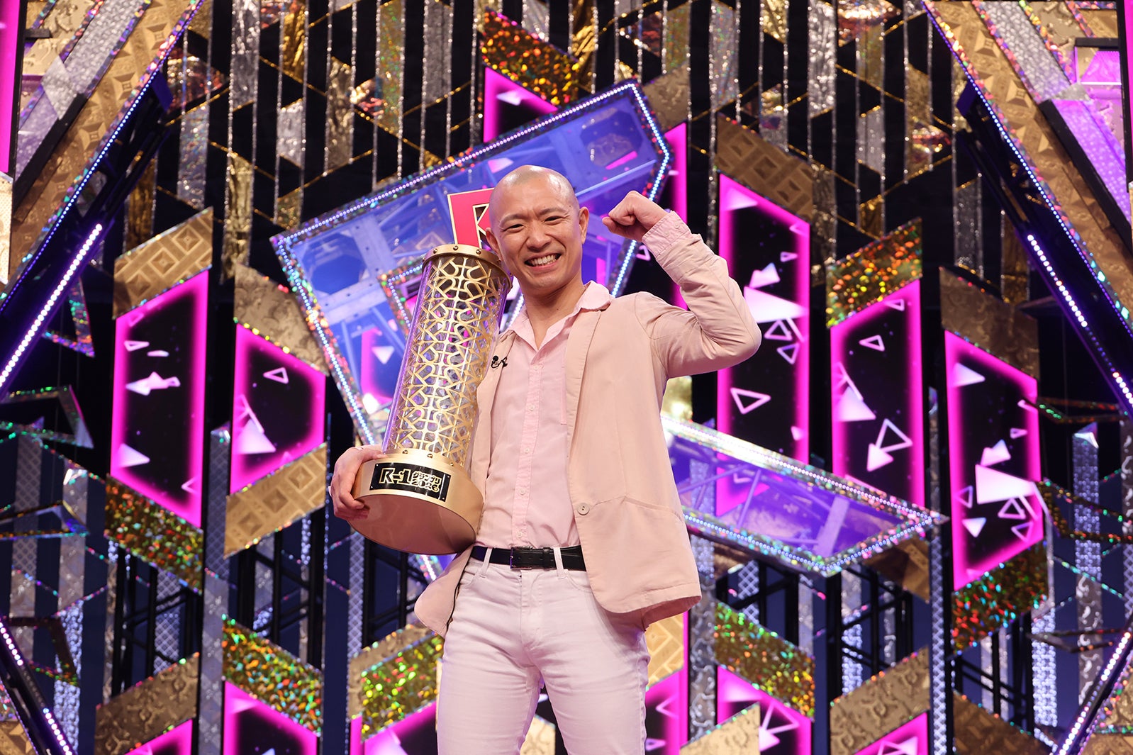 「R-1グランプリ2026」優勝は“芸歴15年目で決勝初進出”今井らいぱち 名付け親の見取り図・盛山に感謝「お返しできる瞬間がきたのかな」