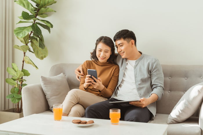ずっとぎゅっとしていたい 男性がホッとする 癒し系女性 って モデルプレス ずっとぎゅっとしていたい 男性がホッとする 癒し系女性 って モデルプレス