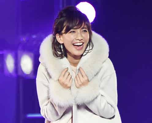 優木まおみ、ハッピーオーラでランウェイ彩る あったか冬コーデを着こなし