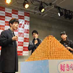 （左から）坂口健太郎、鈴木亮平、永野芽郁