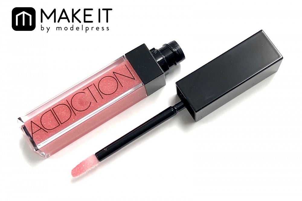 ADDICTION／リップグロス ピュア／024 Metallic Kiss／2,500円（税抜） (C)メイクイット
