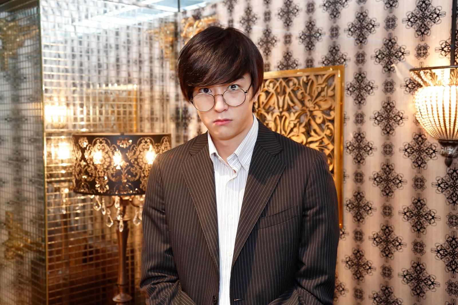 稲葉友、“女装男子”からの振り幅すごすぎ！ビジュアル封印“根暗男”に