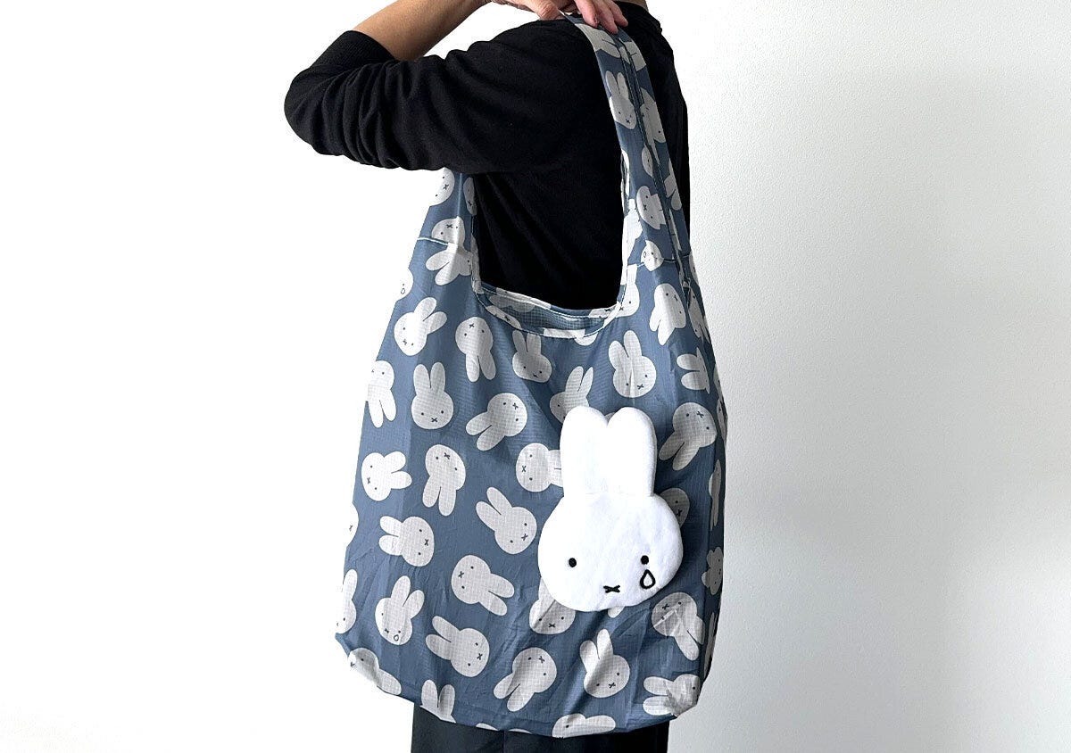 宝島社雑誌付録のInRed3月号のミッフィー“ふわふわ”フェイス形エコバッグ2