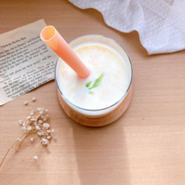 カルディのマンゴーゼリードリンクを使って簡単にマンゴーラッシーが作れます。