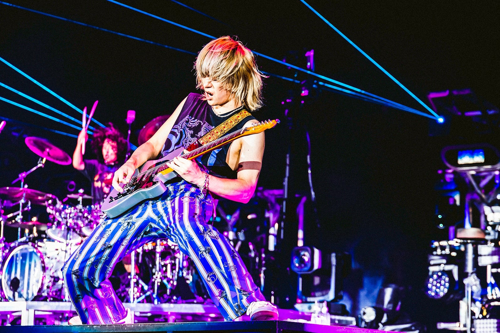 ONE OK ROCK“約36万人動員”日本ツアー完走 佐藤健らTENBLANK・B