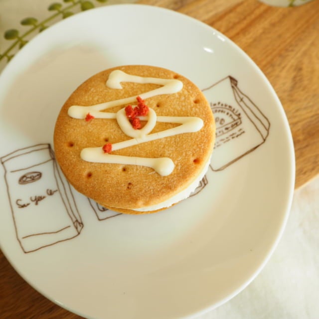 セブン新商品スイーツの苺レアチーズ中身