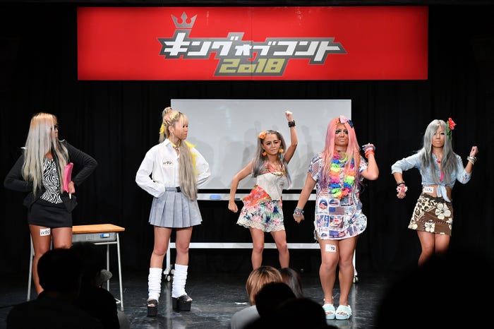 ネタ披露(提供写真)