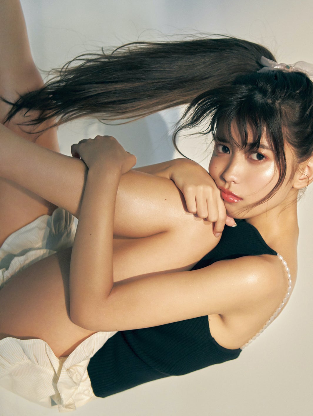 美女YouTuberゆん、自信のある美肌を大胆披露　ボディケアの秘密を公開